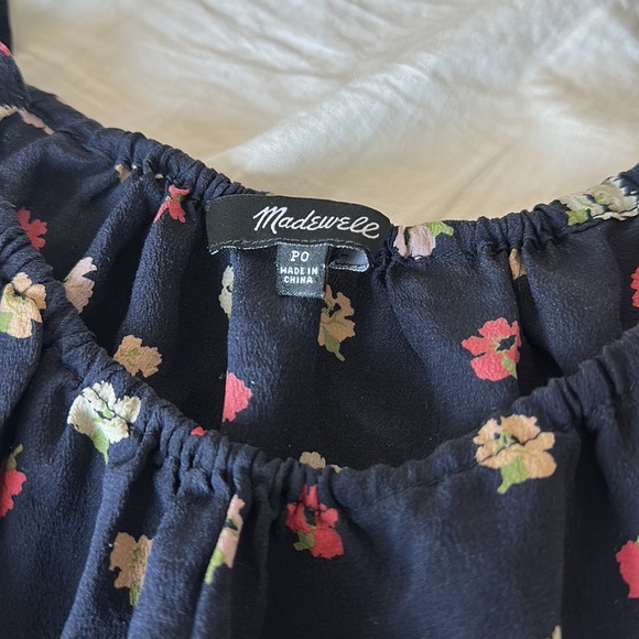 Madewell💛 Navy Blue tank - Picture 2 of 3